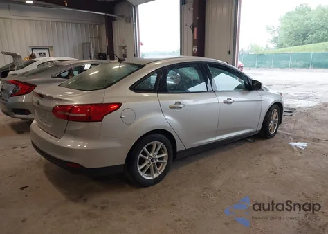 2015 Ford Focus Se z USA, uszkodzony, nr VIN 1FADP3F22FL280301